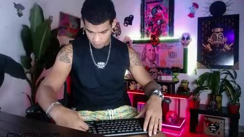 Snapshot of sexo_aharon chatting on 07/18/26, 03:00 Aharon ravelo online show from 07/18/26, 03:00