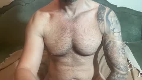 Snapshot of sexologistbull chatting on 05/16/26, 10:52 SexologistBull online show from 05/16/26, 10:52