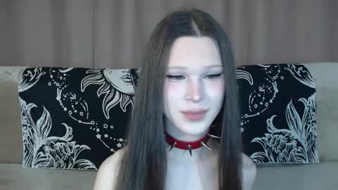 Snapshot of sexpired_princess chatting on 09/11/25, 01:06 Nextdoor Princess online show from 09/11/25, 01:06