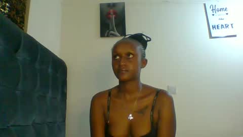 Snapshot of sexsy_sally chatting on 12/12/24, 09:04 sexsysally online show from 12/12/24, 09:04