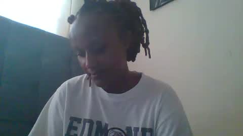 Snapshot of sexsy_sally chatting on 12/14/25, 02:22 sexsysally online show from 12/14/25, 02:22