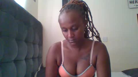Snapshot of sexsy_sally chatting on 02/24/26, 08:01 sexsysally online show from 02/24/26, 08:01