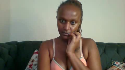 Snapshot of sexsy_sally chatting on 02/26/26, 08:24 sexsysally online show from 02/26/26, 08:24