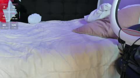 Snapshot of sextape_couple chatting on 05/17/26, 12:01 Ask me online show from 05/17/26, 12:01