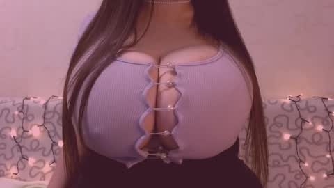 Julia online show from 02/12/25, 05:15