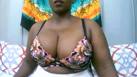 sexxi_ebony online show from 12/03/25, 02:04