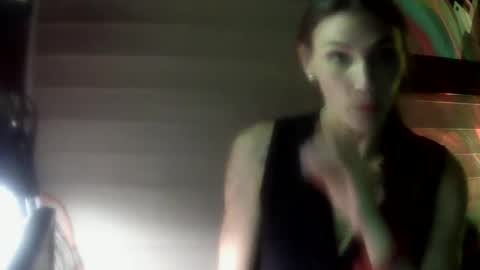Snapshot of sexxileeah42o chatting on 09/26/25, 01:59 Leeah CloudZzz online show from 09/26/25, 01:59