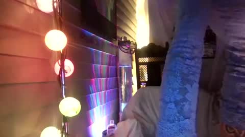 Snapshot of sexxileeah42o chatting on 09/28/25, 12:10 Leeah CloudZzz online show from 09/28/25, 12:10