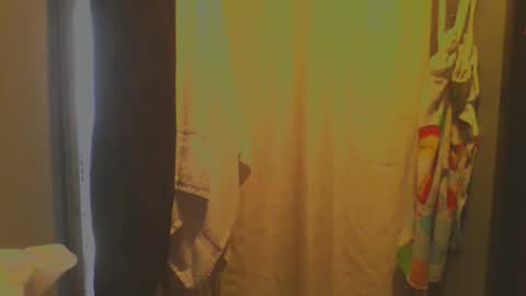 Snapshot of sexxileeah42o chatting on 06/07/26, 05:38 Leeah CloudZzz online show from 06/07/26, 05:38