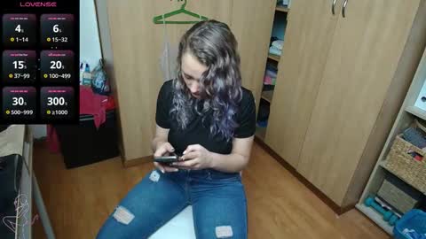 sexxxycrystali online show from 09/10/25, 09:09