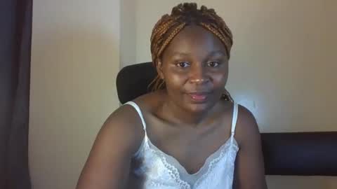 sexxy_amira online show from 10/11/25, 12:10
