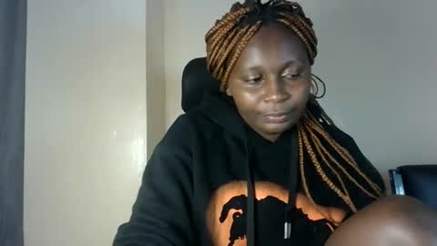sexxy_amira online show from 10/12/25, 09:47