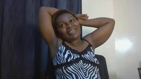 sexxy_amira online show from 11/18/25, 02:28