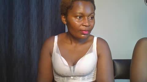 sexxy_amira online show from 11/26/25, 06:09