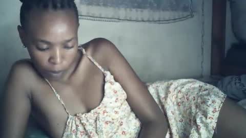 sexxy_curvy23 online show from 04/03/26, 03:59