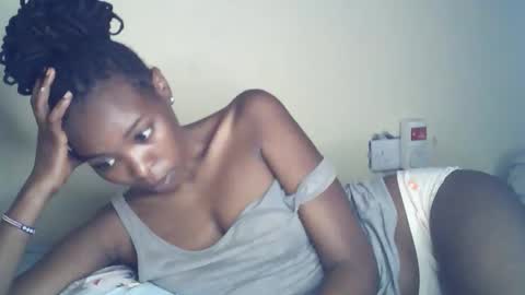Snapshot of sexxy_curvy23 chatting on 05/09/26, 02:17 sexxy_curvy23 online show from 05/09/26, 02:17