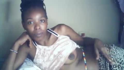 Snapshot of sexxy_curvy23 chatting on 05/16/26, 02:19 sexxy_curvy23 online show from 05/16/26, 02:19