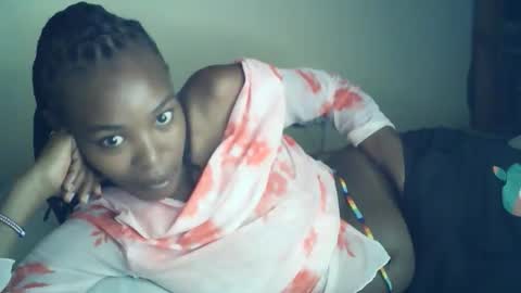 Snapshot of sexxy_curvy23 chatting on 06/05/26, 04:08 sexxy_curvy23 online show from 06/05/26, 04:08