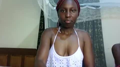 Snapshot of sexxy_melmine chatting on 04/29/26, 08:29 Dolly online show from 04/29/26, 08:29