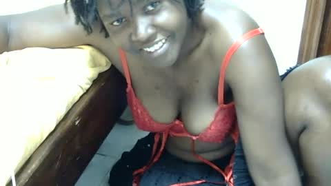 Snapshot of sexxy_princess19 chatting on 07/28/26, 11:28 Trisha online show from 07/28/26, 11:28