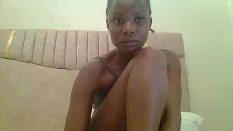 Snapshot of sexxy_sunflowers chatting on 07/26/26, 07:43 Dina online show from 07/26/26, 07:43