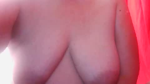 Snapshot of sexxyicee69 chatting on 05/02/26, 06:07 misslovely j online show from 05/02/26, 06:07