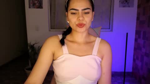 Angie   online show from 02/17/25, 11:02