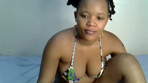 Snapshot of sexxythea_ chatting on 10/11/25, 07:45 sexxythea_ online show from 10/11/25, 07:45