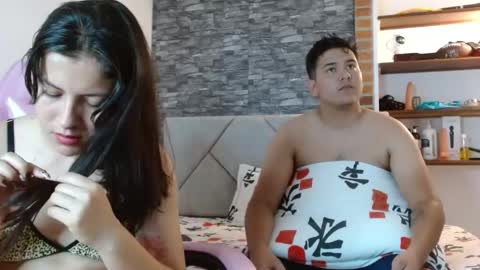 Snapshot of sexxyy_couple_ chatting on 06/05/26, 08:58 Sexxy-Couple online show from 06/05/26, 08:58