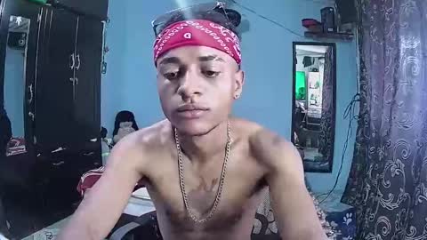 Sebastian online show from 04/12/26, 06:02