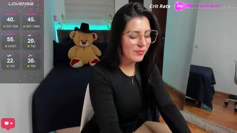 LUXURY online show from 11/21/25, 12:10