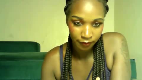 Snapshot of sexy_africana05 chatting on 05/10/26, 09:20 sexy_africana05 online show from 05/10/26, 09:20