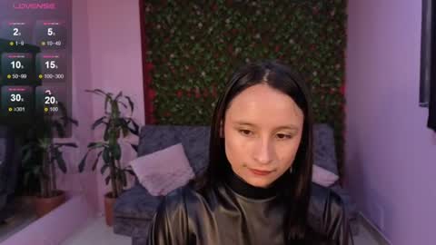 Snapshot of sexy_ailin chatting on 06/17/26, 10:50 Ailin online show from 06/17/26, 10:50