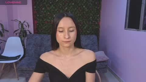 Snapshot of sexy_ailin chatting on 07/13/26, 06:44 Ailin online show from 07/13/26, 06:44