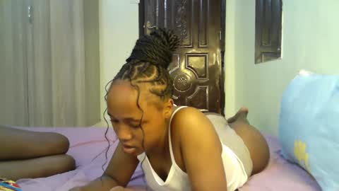 Snapshot of sexy_ariana_2 chatting on 02/09/25, 06:58 Ariana online show from 02/09/25, 06:58