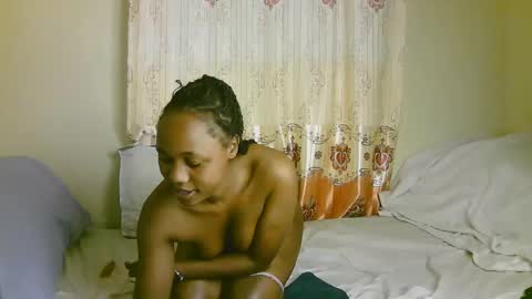 Snapshot of sexy_ariana_2 chatting on 02/25/25, 10:37 Ariana online show from 02/25/25, 10:37