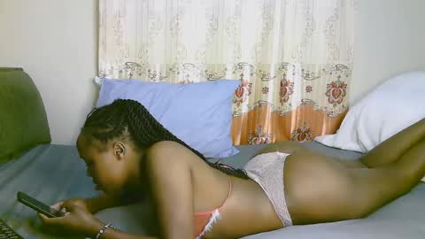 Snapshot of sexy_ariana_2 chatting on 02/28/25, 12:20 Ariana online show from 02/28/25, 12:20