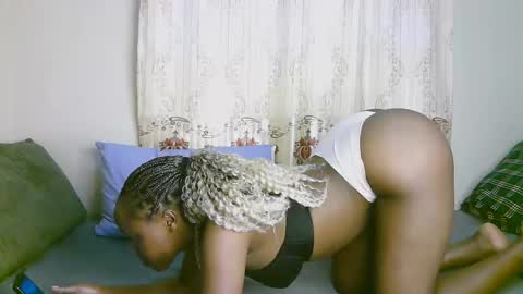 Snapshot of sexy_ariana_2 chatting on 03/06/25, 09:58 Ariana online show from 03/06/25, 09:58