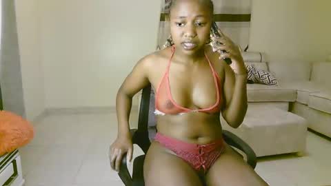 Snapshot of sexy_ariana_2 chatting on 03/12/25, 04:02 Ariana online show from 03/12/25, 04:02