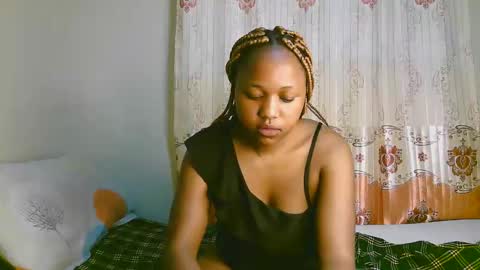 Snapshot of sexy_ariana_2 chatting on 09/15/25, 04:07 Ariana online show from 09/15/25, 04:07