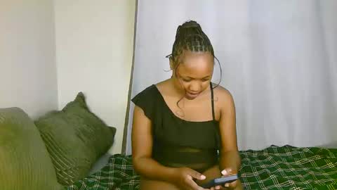 Snapshot of sexy_ariana_2 chatting on 10/06/25, 10:23 Ariana online show from 10/06/25, 10:23