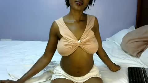 Snapshot of sexy_b7 chatting on 07/28/26, 07:39 kiki online show from 07/28/26, 07:39