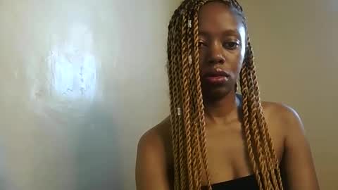 sexy_banny4 online show from 04/03/26, 12:47