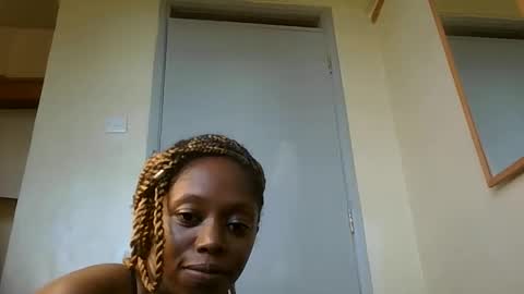 sexy_banny4 online show from 04/21/26, 12:33