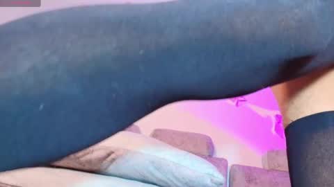 sexy_bellaa online show from 04/08/26, 09:04