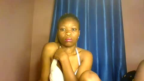 Snapshot of sexy_bellah1 chatting on 07/27/26, 01:34 bellah online show from 07/27/26, 01:34