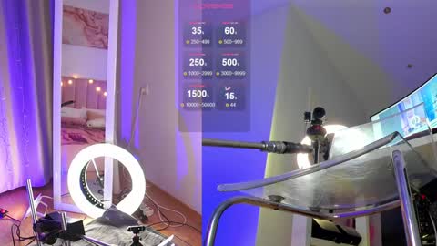 Lina online show from 02/04/25, 10:55