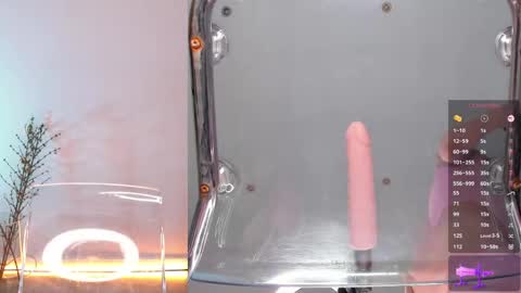 Snapshot of sexy_blonde_doll chatting on 04/30/26, 11:42 Lina online show from 04/30/26, 11:42