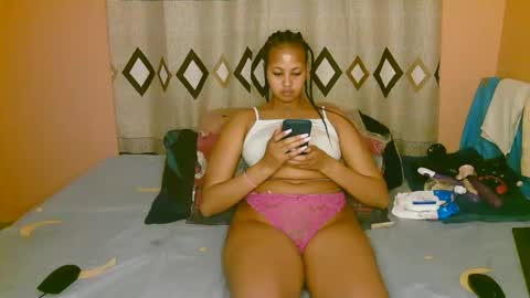 sexy_bluegirl online show from 09/15/25, 03:34