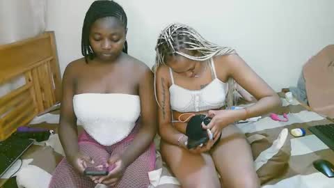 sexy_bluegirl online show from 04/14/26, 02:39